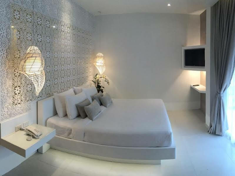 The House Patong Otel Dış mekan fotoğraf